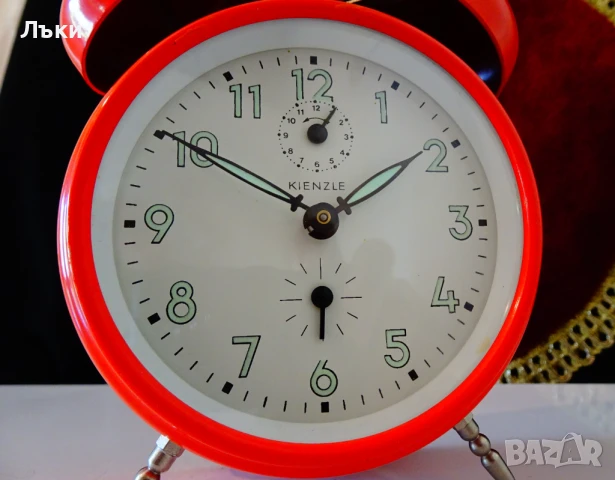 Механичен настолен часовник будилник Kienzle , снимка 3 - Антикварни и старинни предмети - 51409411