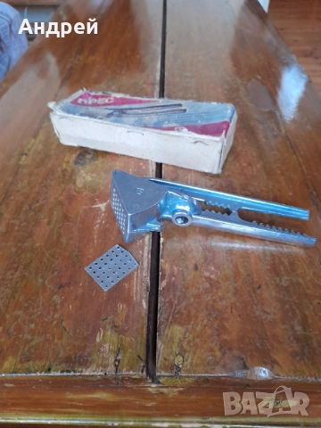 Стара алуминиева преса за чесън #21, снимка 3 - Други ценни предмети - 51850603