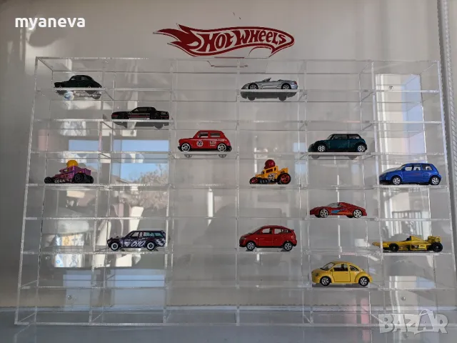Hot Wheels  стелаж , предназначен за 48 колички . , снимка 4 - Коли, камиони, мотори, писти - 48087818