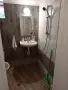 Двуетажна къща 100к.м. с двор един декар. , снимка 11