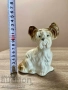 Порцеланова статуетка на куче, снимка 3