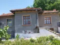 Продавам къща с двор в с. Братя Даскалови, снимка 1