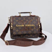 Дамска чанта Louis Vulton висококачествена реплика, снимка 3 - Чанти - 44802527