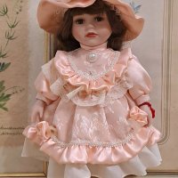 Колекционерска порцеланова кукла , снимка 1 - Колекции - 40890270