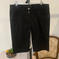 Черни дънки до коляното в размер М, снимка 16 - Къси панталони и бермуди - 44779474