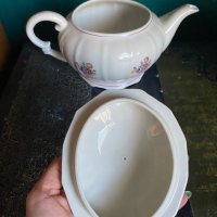 Порцеланов чайник с Ириси , снимка 4 - Антикварни и старинни предмети - 41815710