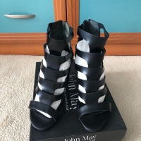 John May,оригинал,естествена кожа сандали,чисто нови, снимка 2 - Дамски елегантни обувки - 36068671