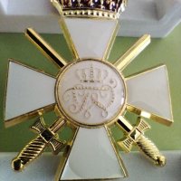 Военен медал Орден на червения орел 3-ти клас с корона и мечове РЕПЛИКА, снимка 4 - Други ценни предмети - 41756824