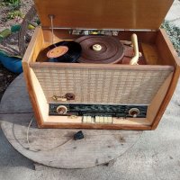 Радио грамофон,Радио SAKTA, снимка 1 - Антикварни и старинни предмети - 35857748