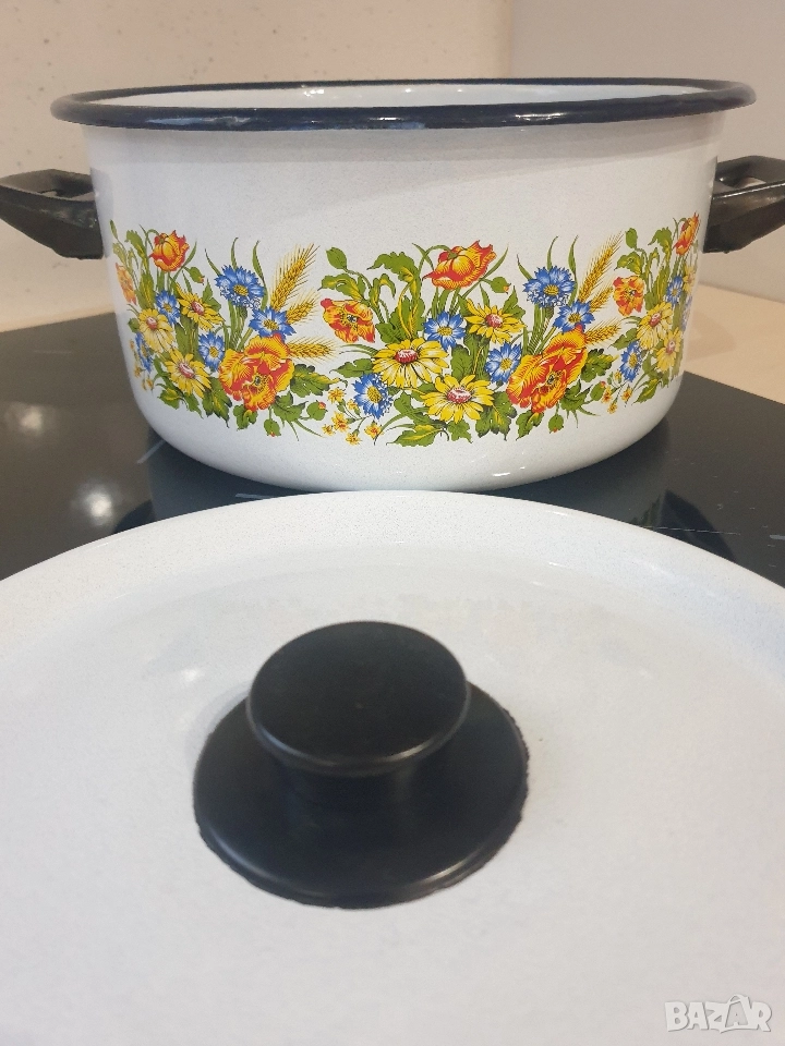 Стара емайлирана тенджера, снимка 1