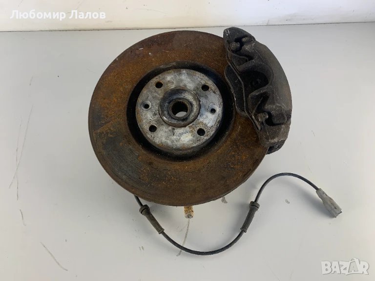 Преден ляв шенкел главина диск апарат Peugeot 5008 (09-13)г., снимка 1