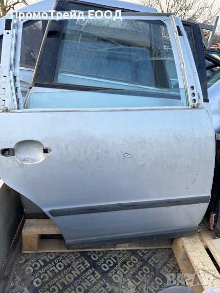 Задна дясна сива врата Фолксваген Пасат Б5 5.5 VW Passat, снимка 1