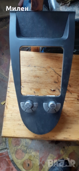 Конзола Със Копчета. Mercedes SLK.R171.  2006-2011 Година. Мерцедес СЛК. , снимка 1