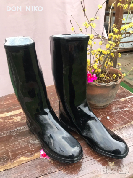 Гумени Лачени Ботуши 1968/1973 г., снимка 1