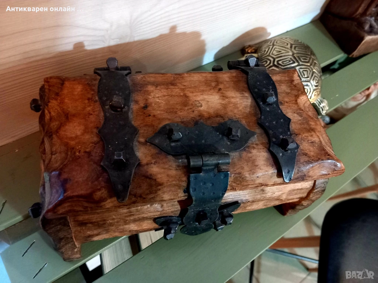 ръчно резбована дървена кутия, снимка 1