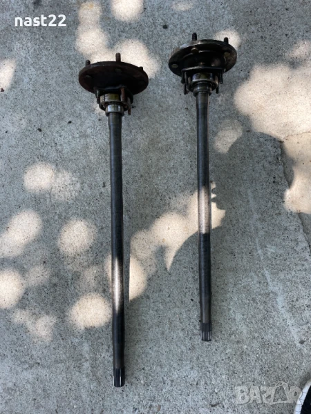 Задни полуоски  Сузуки Витара 2.0 V6 132 к.с 37/8, снимка 1