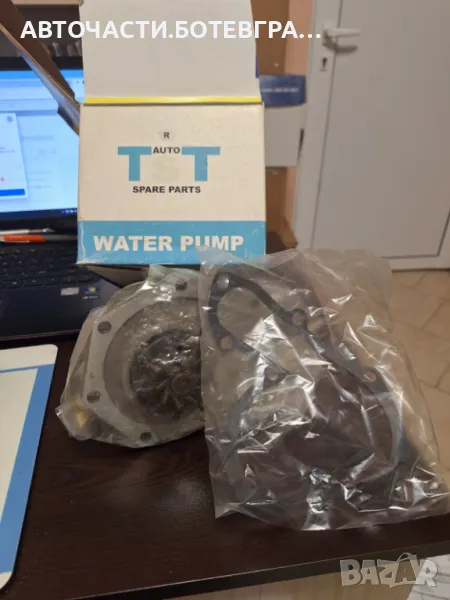 Водна помпа VOLVO,DACIA, снимка 1