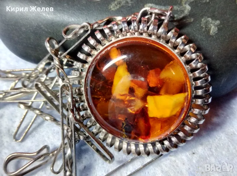 КРАСИВ АЖУРЕН ВИНТИДЖ АРТ СТИЛ КЕХЛИБАРЕН МЕДАЛЬОН КОЛИЕ от БЛАГОРОДНА СТОМАНА и КЕХЛИБАР 48638, снимка 1