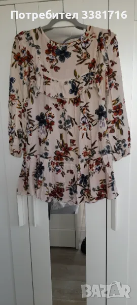 Прекрасна рокля на цветя Zara за ръст 164 , снимка 1
