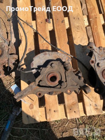 Преден ляв шенкел с главина Киа Карнивал Карнавал шенкелглавина Kia carnival III, снимка 2 - Части - 42131410