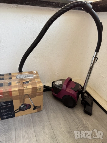 Прахосмукачка без Торба Grundig VCC 3870 A 800W Мощна Циклонна!, снимка 2 - Прахосмукачки - 55741758