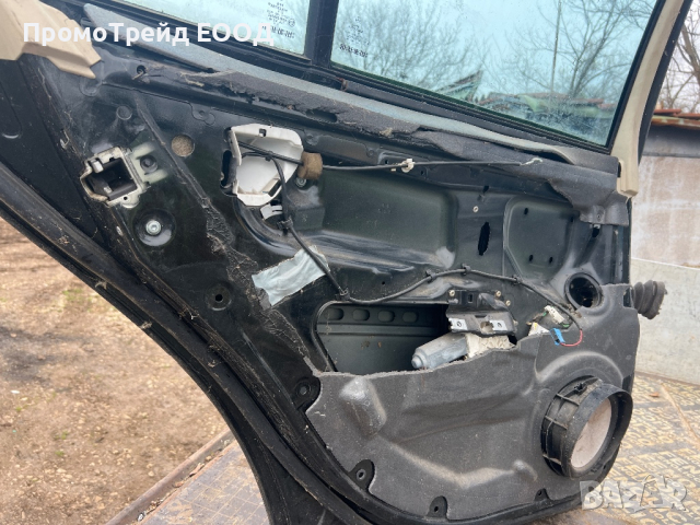 Задна лява врата за Mercedes E Klass W211 Мерцедес Е класа W211, снимка 3 - Части - 44777633