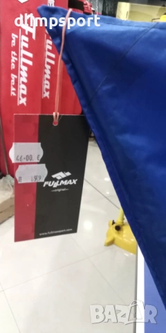 комплект бадминтон с мрежа и стойки нов с куфър, стандартни ракети за бадминтон с перца, снимка 2 - Други спортове - 53821238