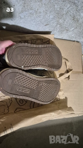 Обувки / Сникъерси GEOXJ PERTH B.B - номер 39, снимка 4 - Детски маратонки - 53757920