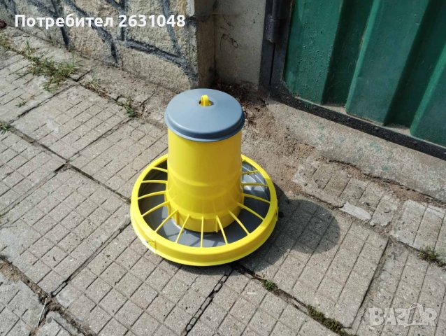 хранилка за птици и кокошки 10 кг, снимка 1