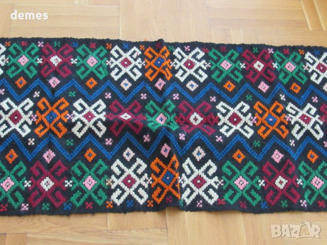 Ръчно изработена с вълнени конци възглавница от 30-те г.ХХ в