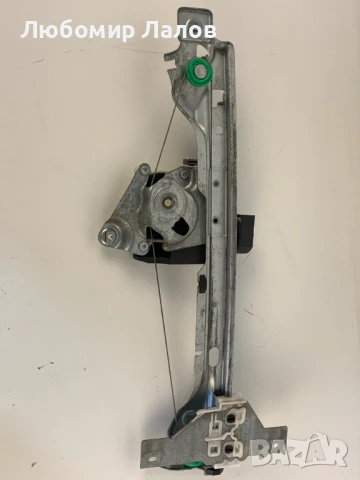 Задна дясна машинка стъклоповдигач Пежо Peugeot 3008-5008 (09-17)г. 9683670680, снимка 3 - Части - 50590874