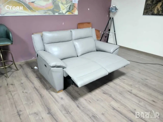 Сив кожен диван двойка с електрически релаксиращ механизъм, снимка 2 - Дивани и мека мебел - 50887020