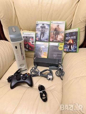 Xbox 360 c джойстик и 6 игри 
