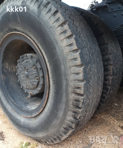 Гуми 11,00R20 , 11х20 употребявани, снимка 3 - Гуми и джанти - 52008871