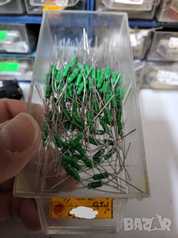 резистор, съпротивление TESLA, резистори, съпротивление - 4,2 килоома 0,5 вата  - 0,5 %