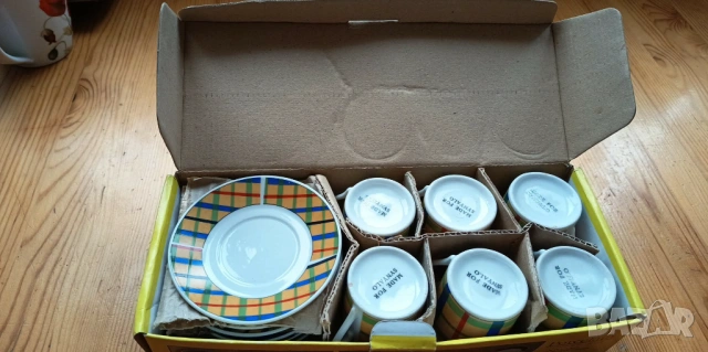 Сервиз за късо кафе, декор тартан/каре, снимка 4 - Сервизи - 53391474