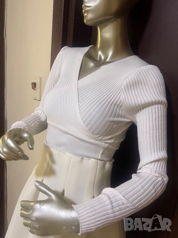 Налична блуза в Бял цвят !, снимка 4 - Блузи с дълъг ръкав и пуловери - 40347019