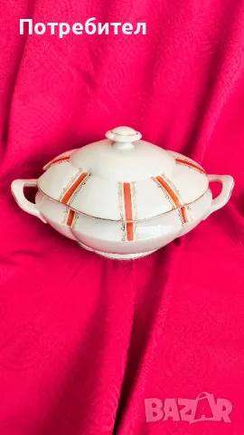 Порцеланов супник