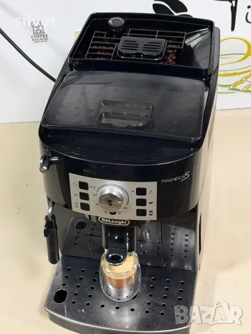 Кафемашина кафе автомат delonghi magnifica S с гаранция, снимка 3 - Кафемашини - 56015351