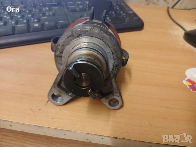 Делко за Тойота Авенсис 19100-02020 / 0 237 521 060, снимка 2 - Части - 53647978