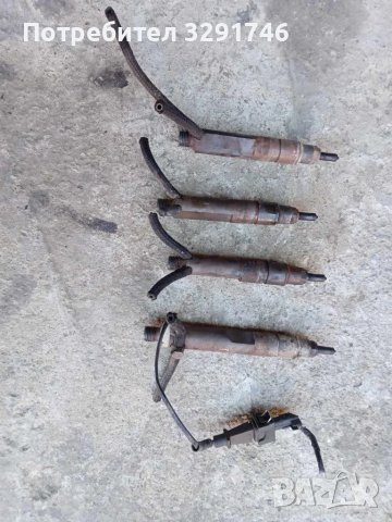 Дюзи комплект 50лв за Волксваген Бора 1.9tdi 90к.с 98г перфектно състояние