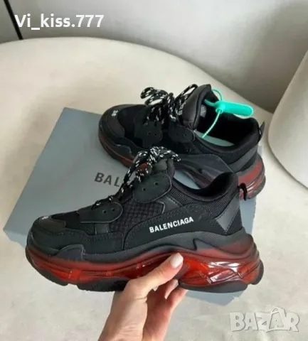 Нови обувки Balenciaga triple S , снимка 3 - Маратонки - 48930933