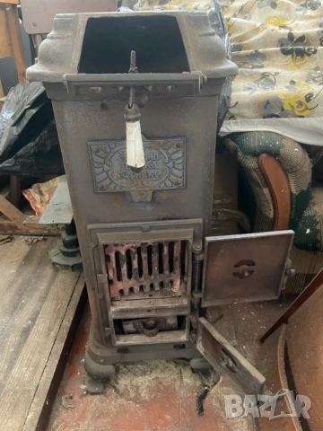Реставрирана ретро печка пещ Перникъ Перник, снимка 3 - Антикварни и старинни предмети - 53613190