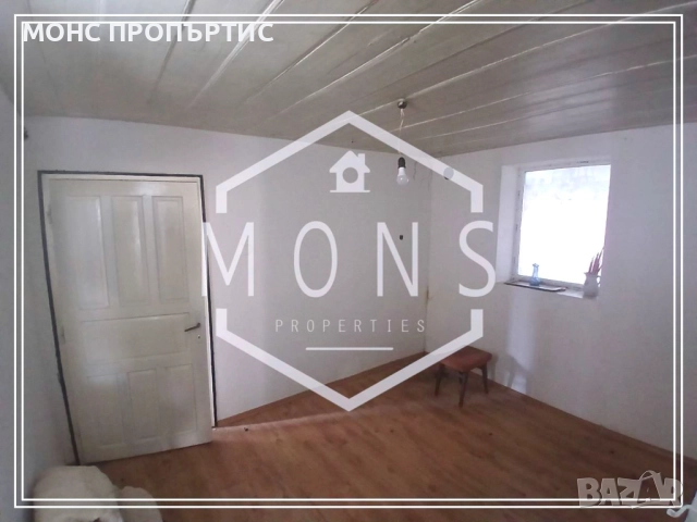 Двуетажна къща с голям двор в с. Караисен, обл. В. Търново., снимка 13 - Къщи - 51996436