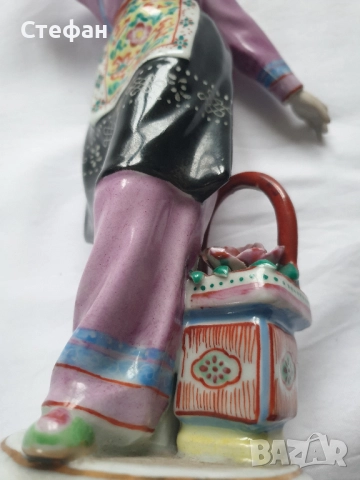 Порцеланова фигура, снимка 3 - Антикварни и старинни предмети - 52476559