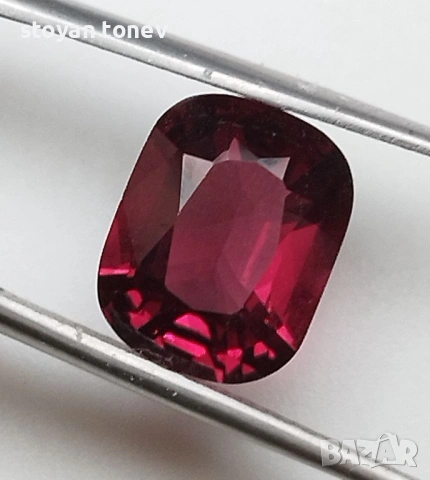 Рядък 1.85кт. естествен, нетретиран вишнево-червен шпинел от Мианмар (Бирма)! Нов!