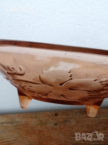 фруктиера и чинийки.с карамелен цвят