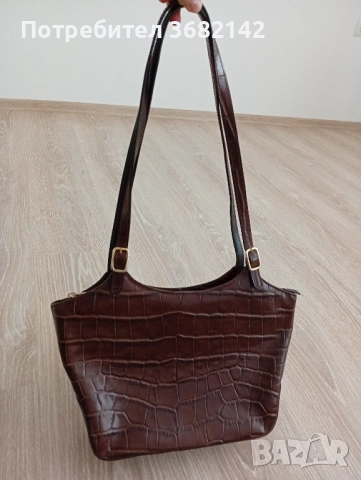 продавам дамска чанта , снимка 2 - Чанти - 51778684