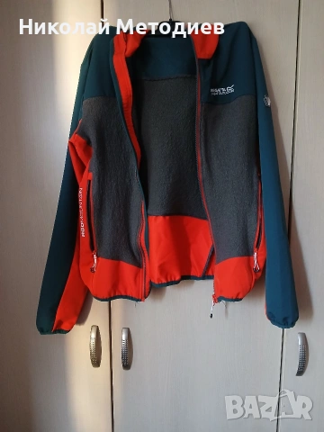 Страхотен суичар REGATTA м размер , снимка 3 - Спортни дрехи, екипи - 53137856