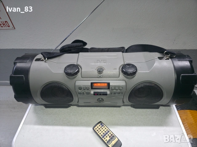 Радиокасетофон Boombox JVC RV-B90, снимка 2 - Радиокасетофони, транзистори - 53006032
